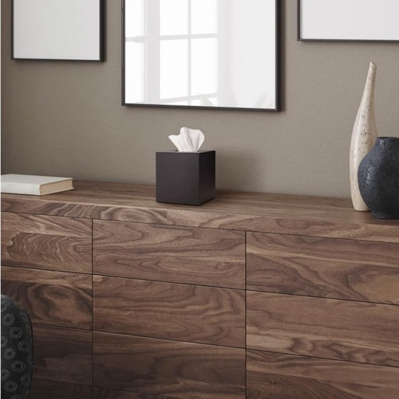 Modern contemporary black tissue box holder New in the box - Picture 2 of 4